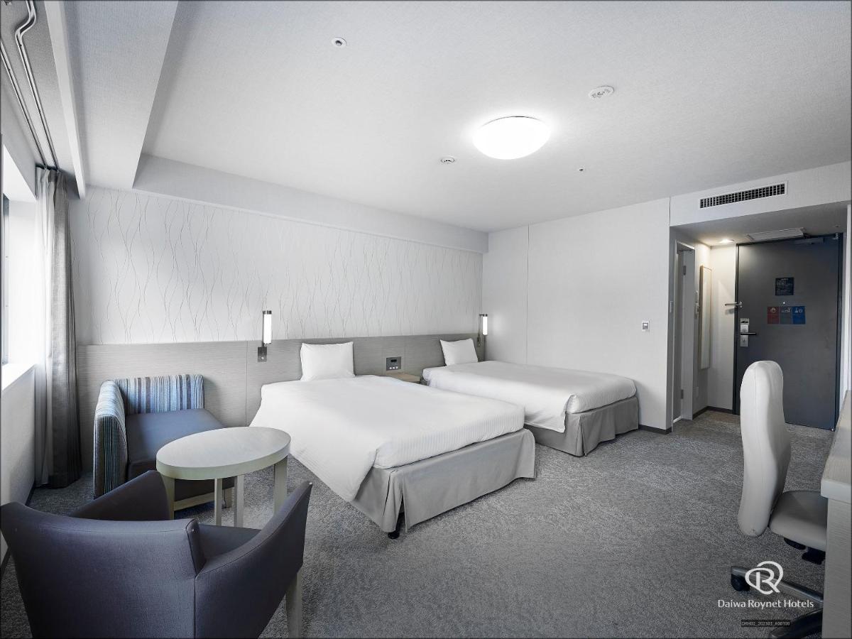 Daiwa Roynet Hotel Yokohama Kannai Bagian luar foto